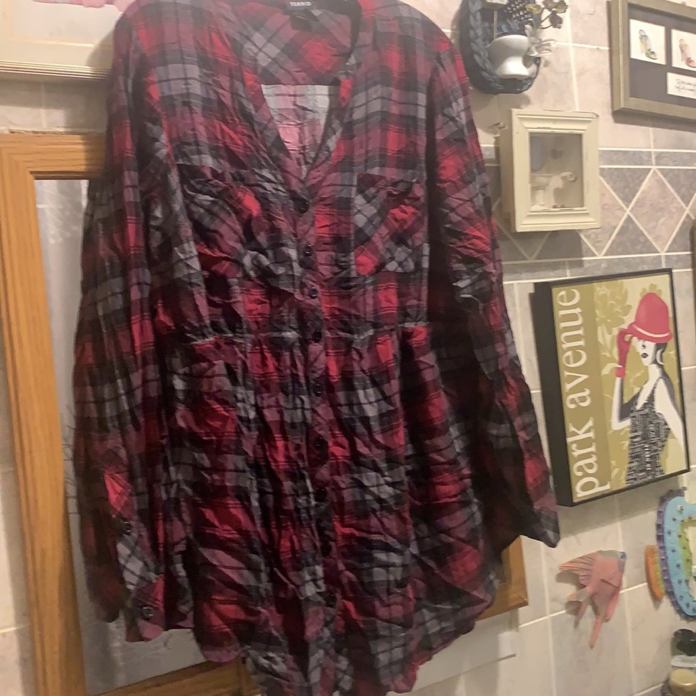 Torrid shirt - Picture 2 of 8